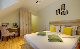 People Guest House