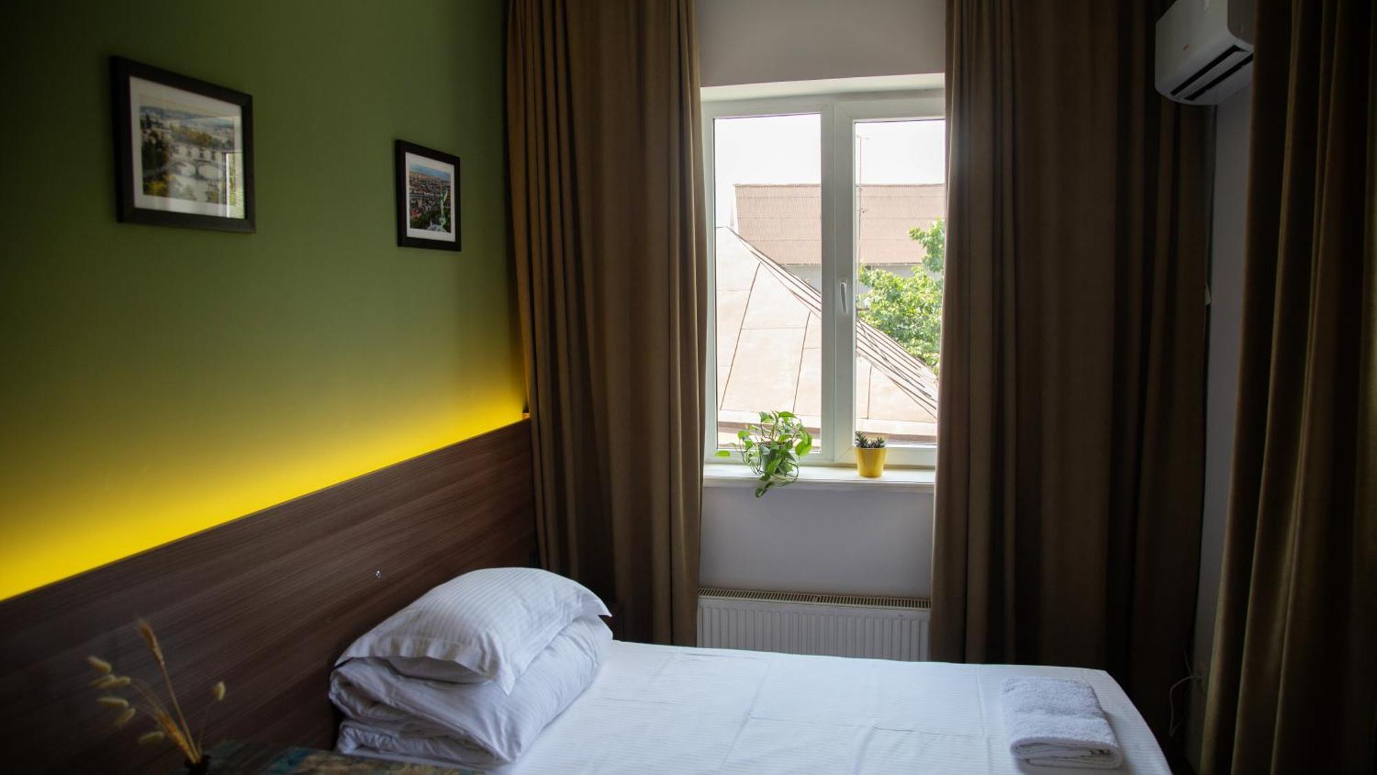 People Guest House Bishkek Exterior photo