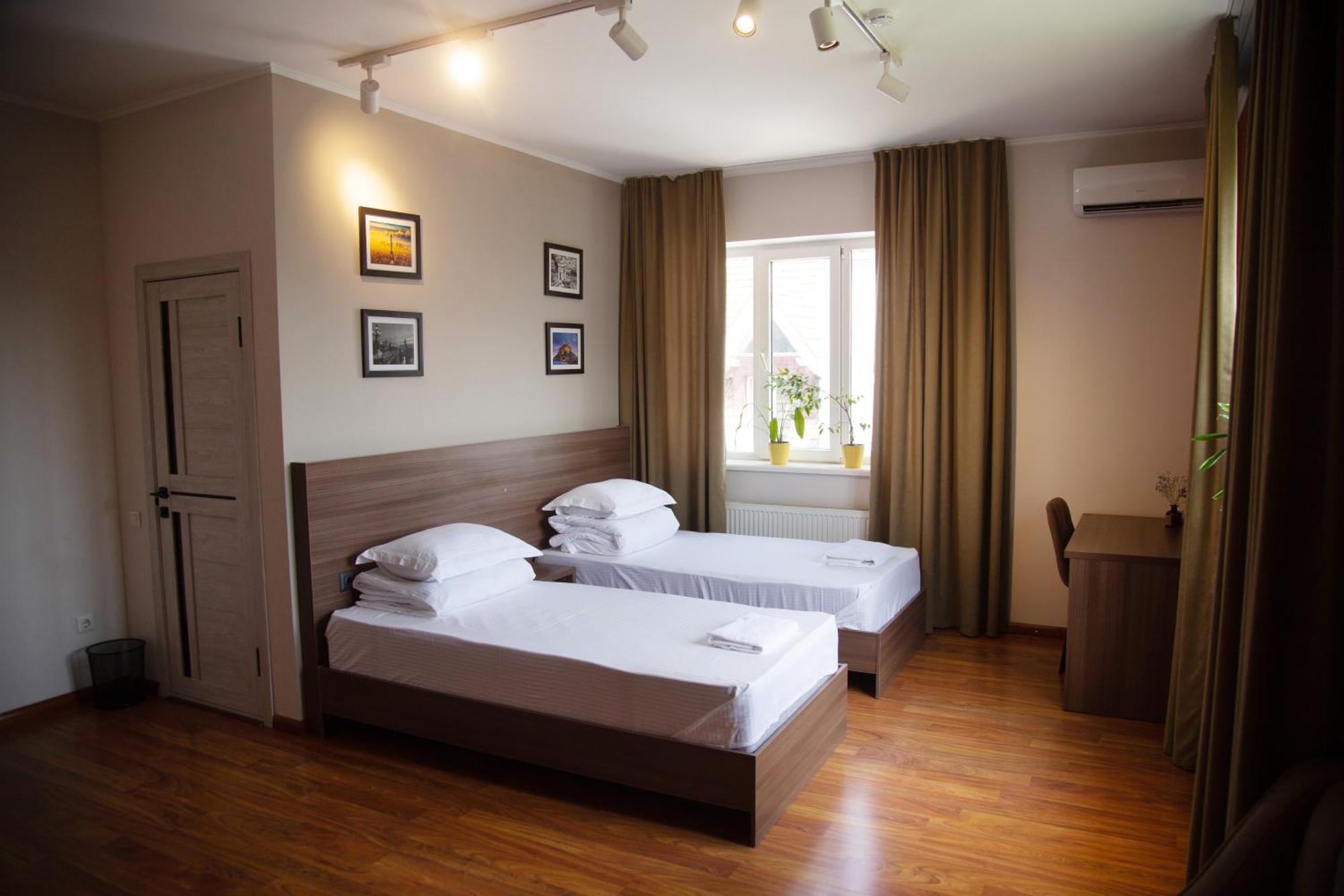 People Guest House Bishkek Exterior photo