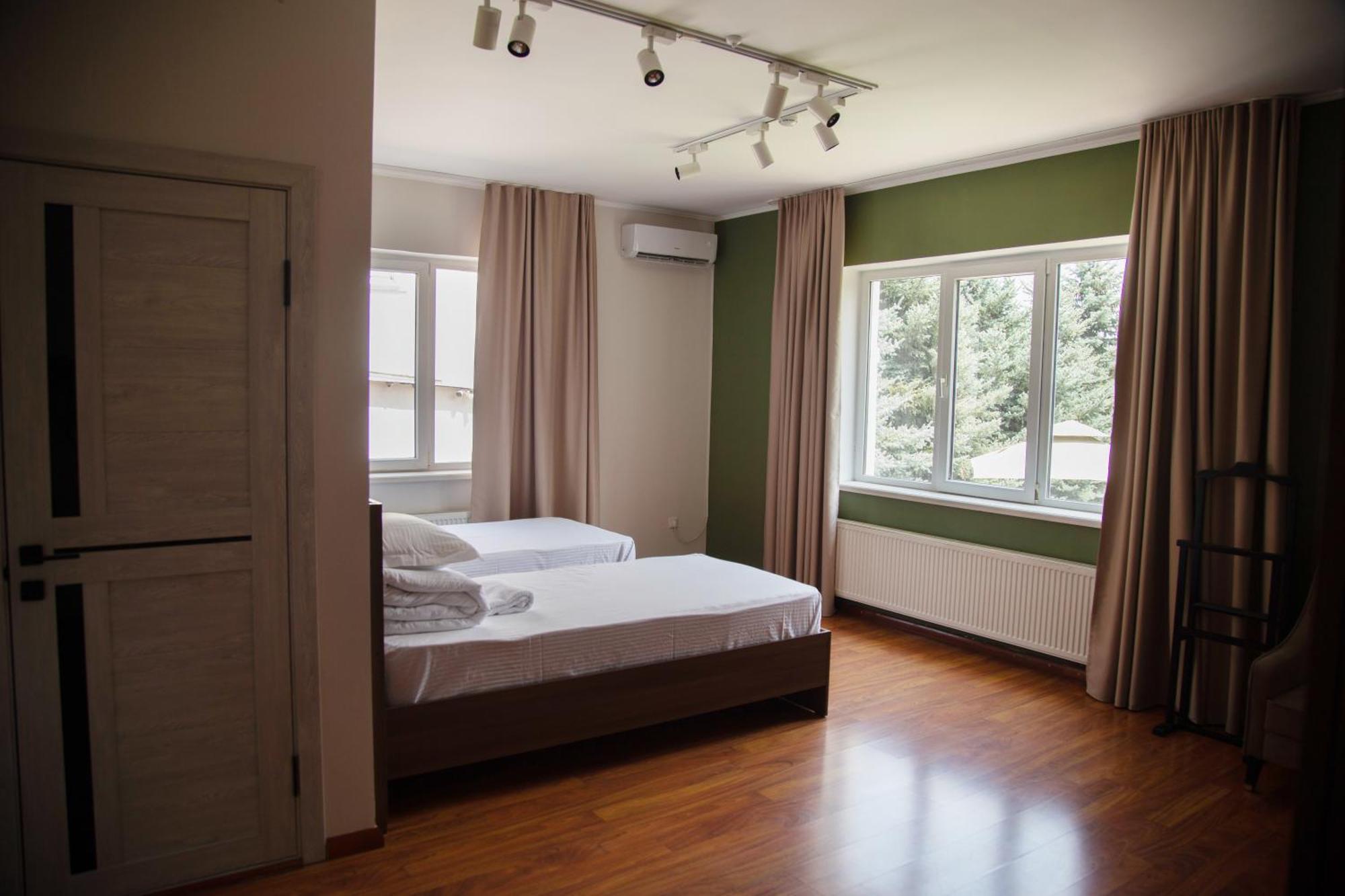 People Guest House Bishkek Exterior photo