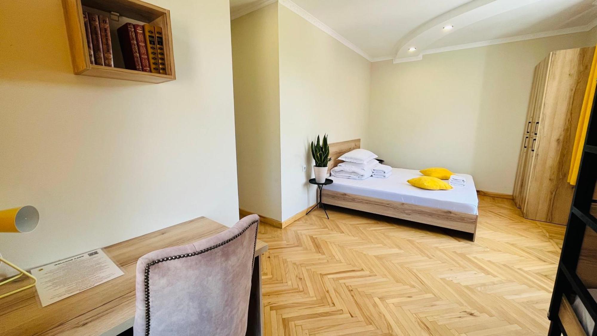People Guest House Bishkek Exterior photo